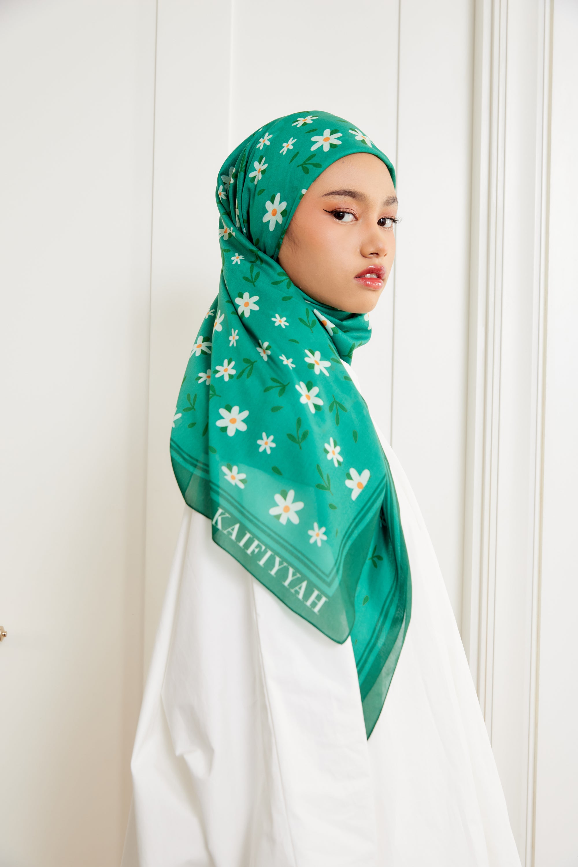 Scarf Printed 48" Daisy Green